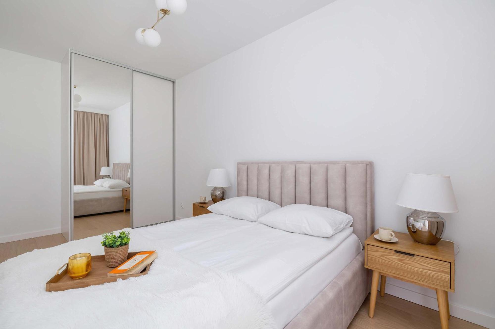 Atmospheric With Parking By Renters Krakau